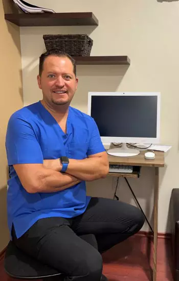 Dr. Alfredo Ortega Quiroz, Cirujano Ortopedista Traumatólogo, Alta Especialidad en Cirugía de Columna Vertebral