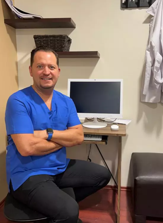 Dr. Alfredo Ortega Quiroz, Cirujano Ortopedista Traumatólogo, Alta Especialidad en Cirugía de Columna Vertebral